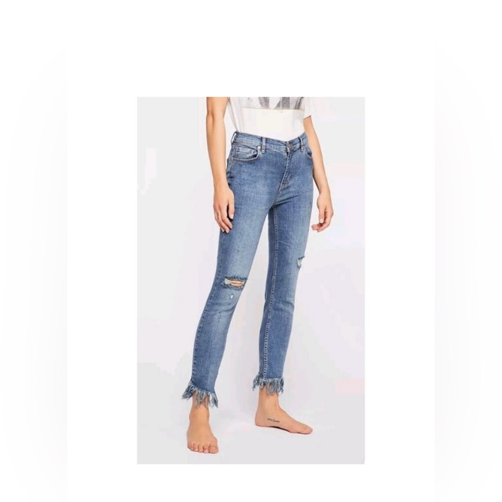 Free People Frayed Denim Skinny jeans